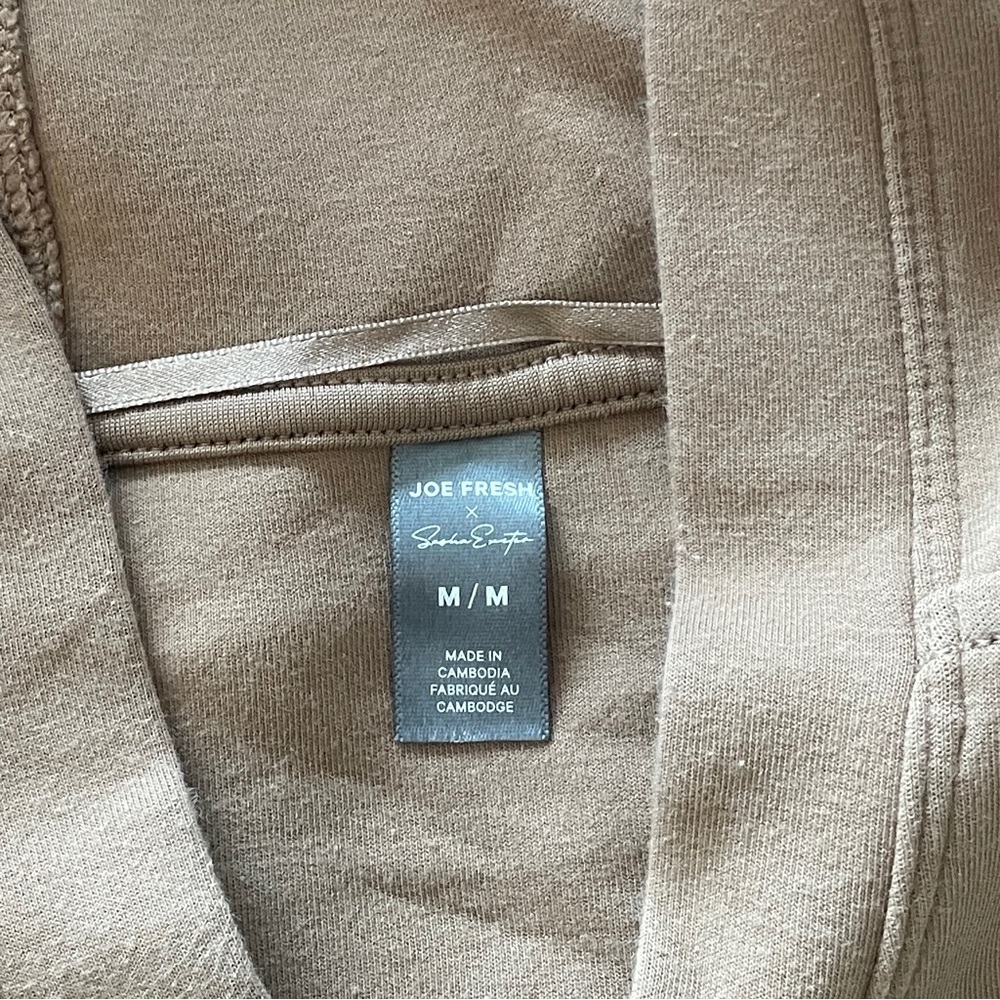 π¨π¦ Joe Fresh x Sasha Exeter mocha super soft active crop hoodie, women size M - Picture 13 of 15